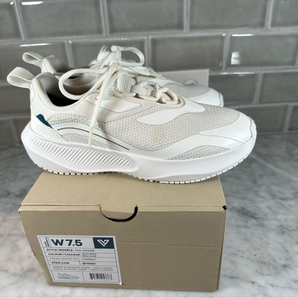 Vessi Waterproof Tidal Sneaker Warm White Women’s Size 7.5 - Picture 9 of 13